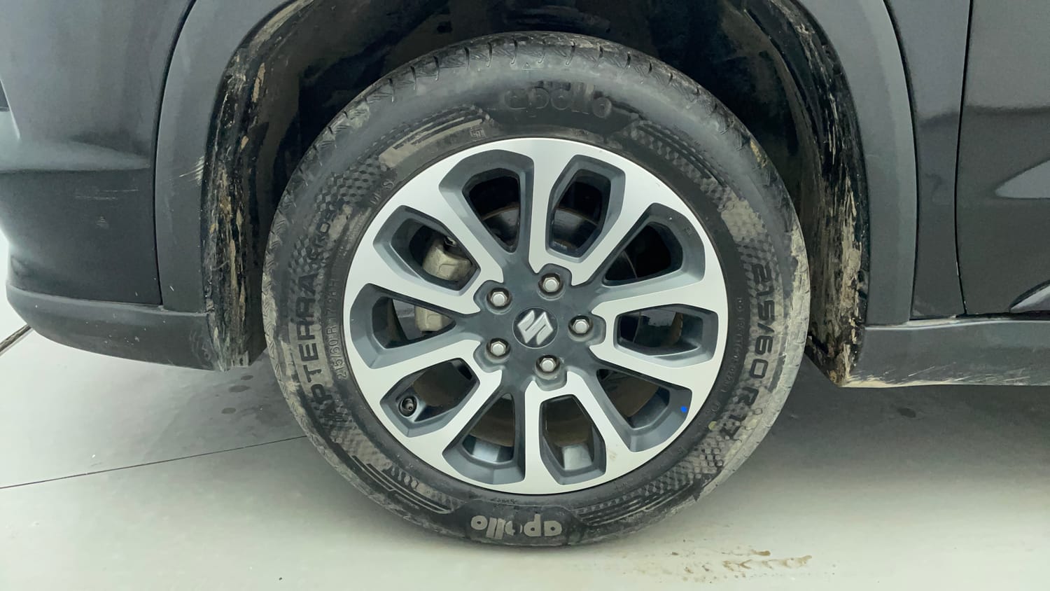 Used 2023 Maruti Suzuki Grand Vitara Alpha Smart Hybrid Petrol Manual tyres LEFT FRONT TYRE RIM VIEW