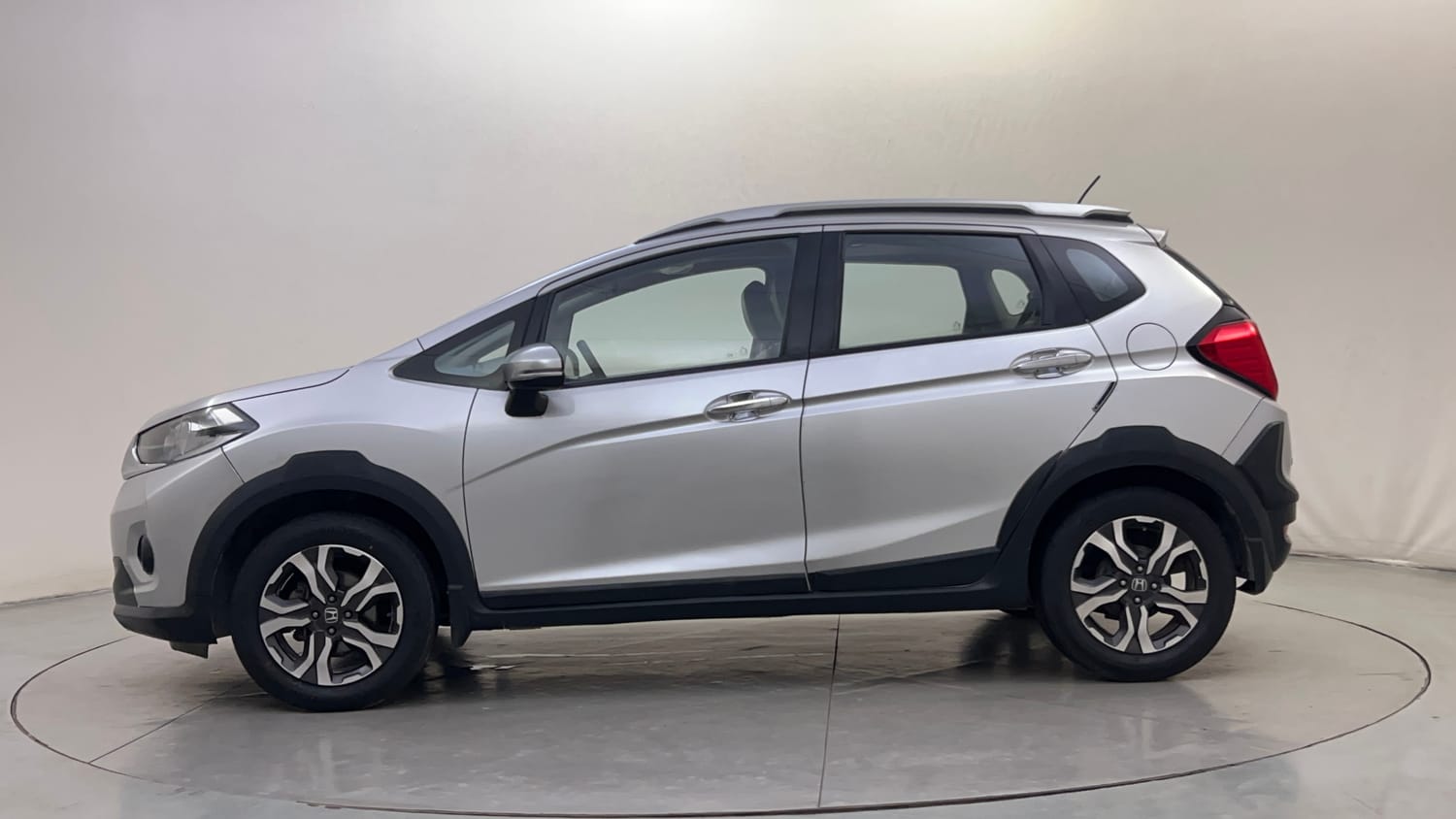 Used 2019 Honda WR-V VX MT Petrol Petrol Manual exterior LEFT SIDE VIEW