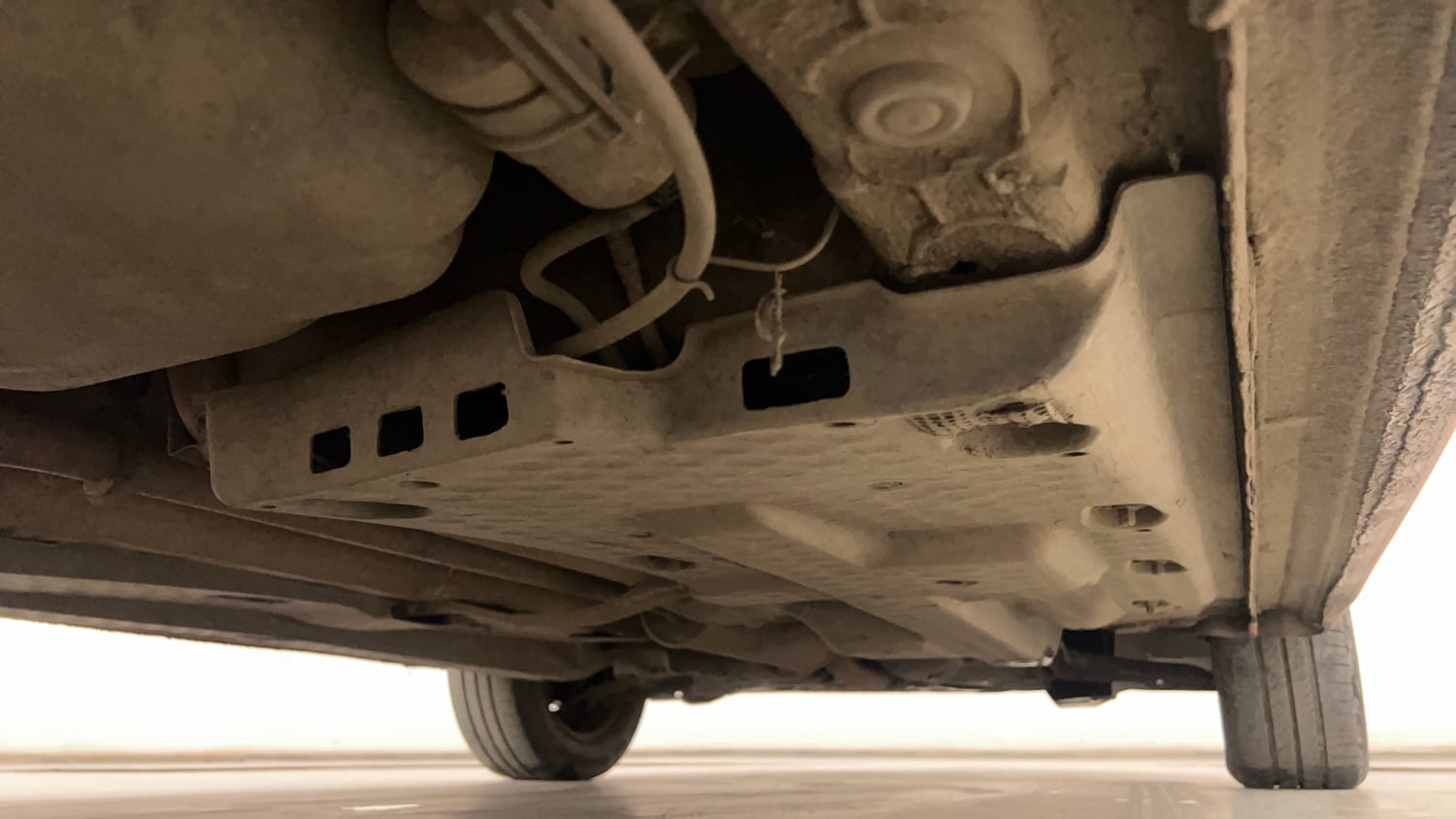 Used 2016 Volkswagen Polo Comfortline 1.2L (P) Petrol Manual extra REAR RIGHT UNDERBODY VIEW