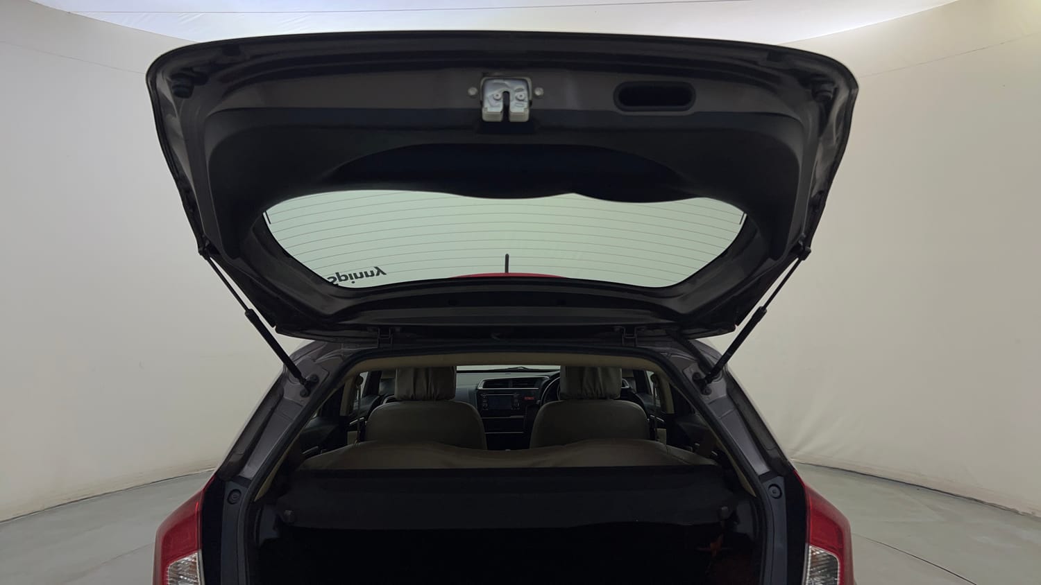 Used 2016 Honda Jazz V AT Petrol Petrol Automatic interior DICKY DOOR OPEN VIEW