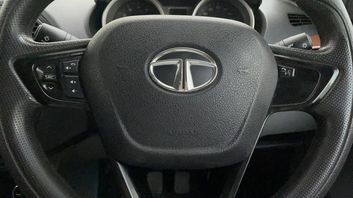 Used 2017 Tata Tigor Revotorq XZ (O) Diesel Manual top_features Airbags