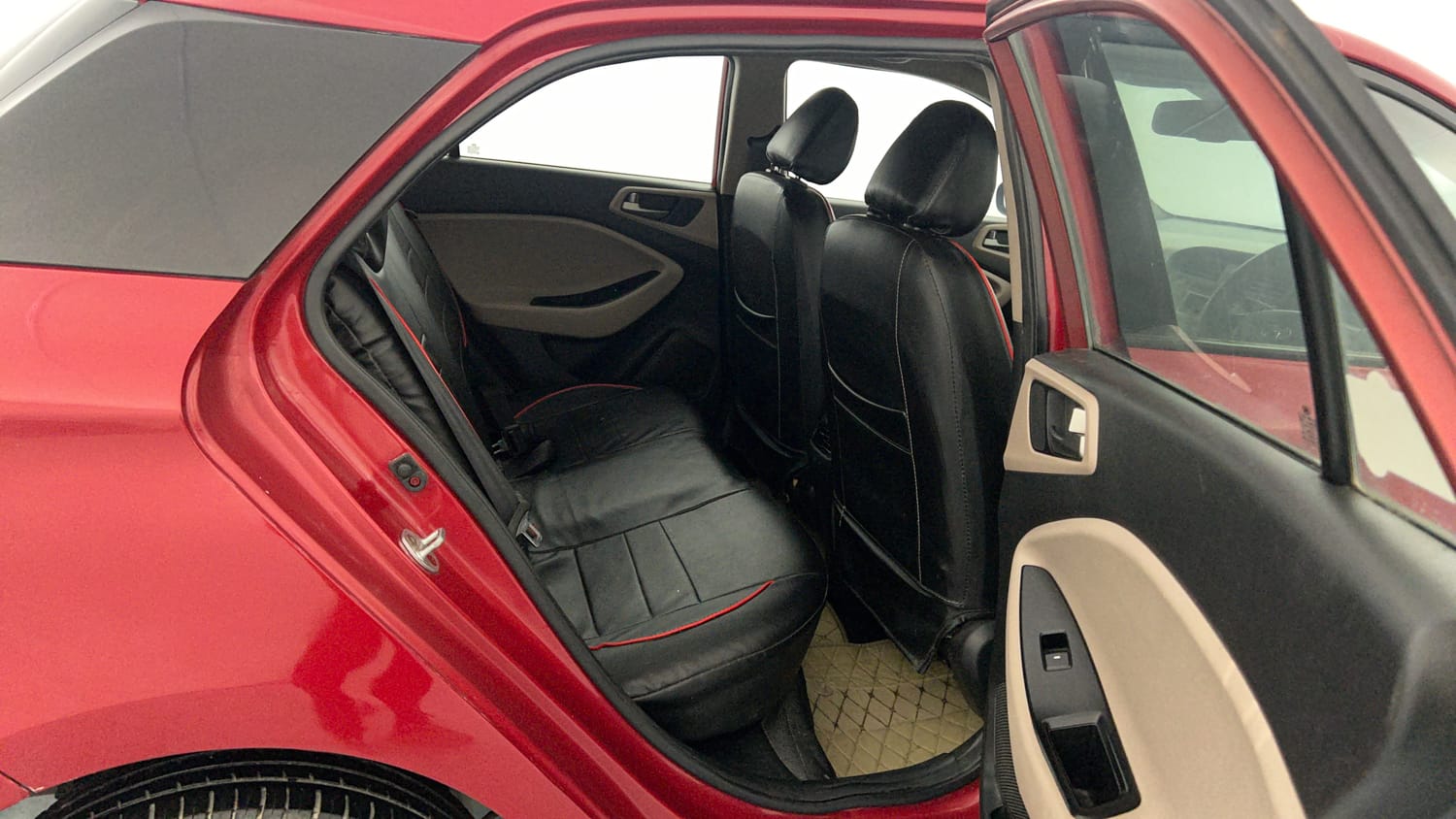 Used 2016 Hyundai Elite i20 Sportz 1.2 Petrol Manual interior RIGHT SIDE REAR DOOR CABIN VIEW