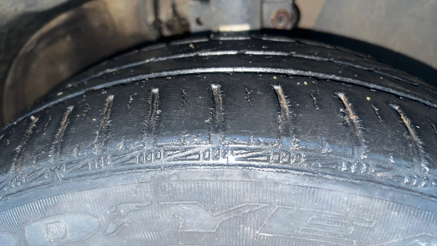 Used 2019 Volkswagen Ameo Comfortline 1.0L (P) Petrol Manual tyres RIGHT FRONT TYRE TREAD VIEW