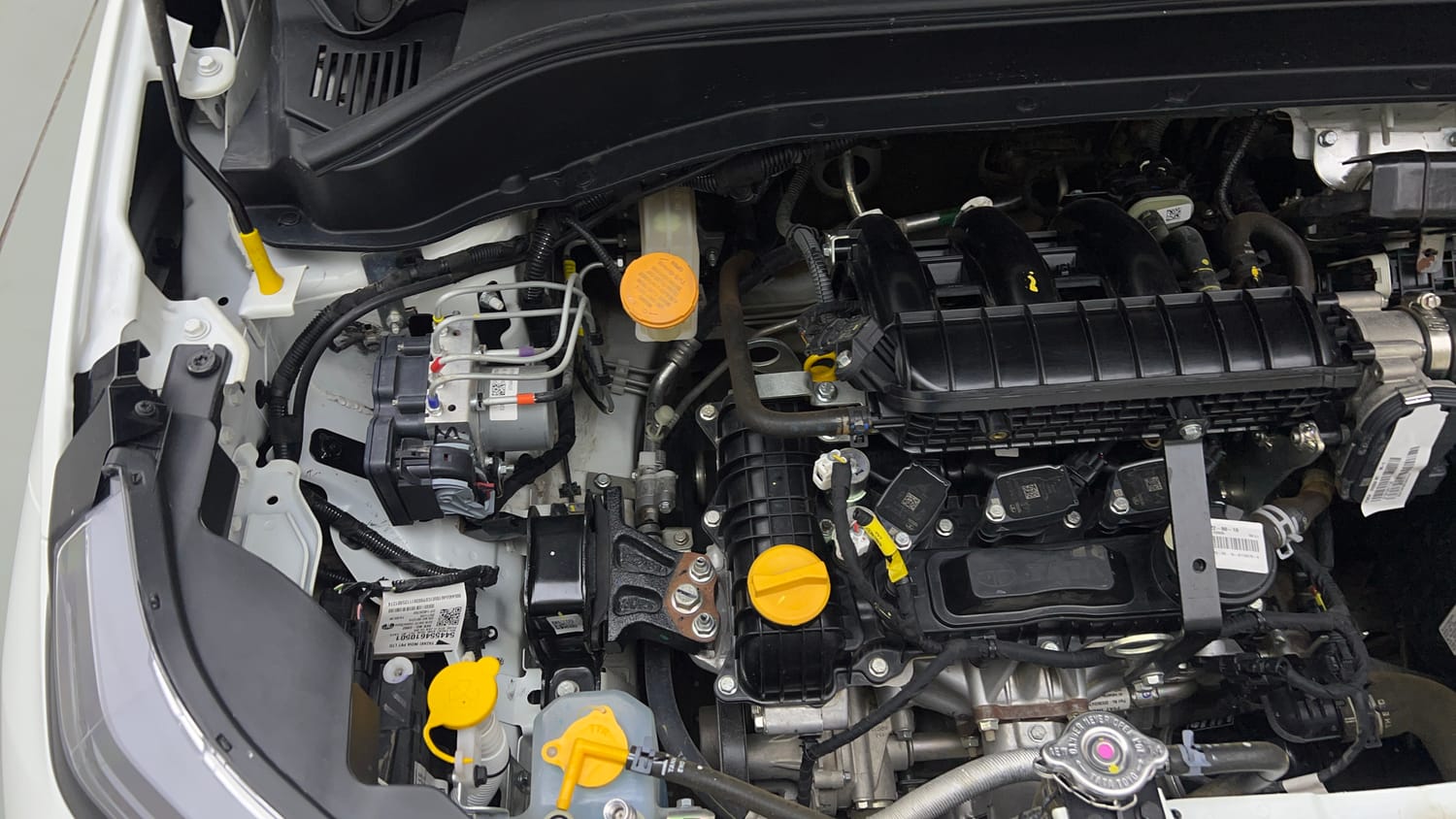 Used 2025 Tata Punch Pure (o) Petrol Manual engine ENGINE RIGHT SIDE VIEW
