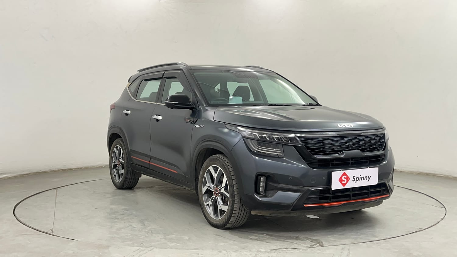 Used 2022 Kia Seltos X Line 1.5 Diesel AT Diesel Automatic exterior RIGHT FRONT CORNER VIEW
