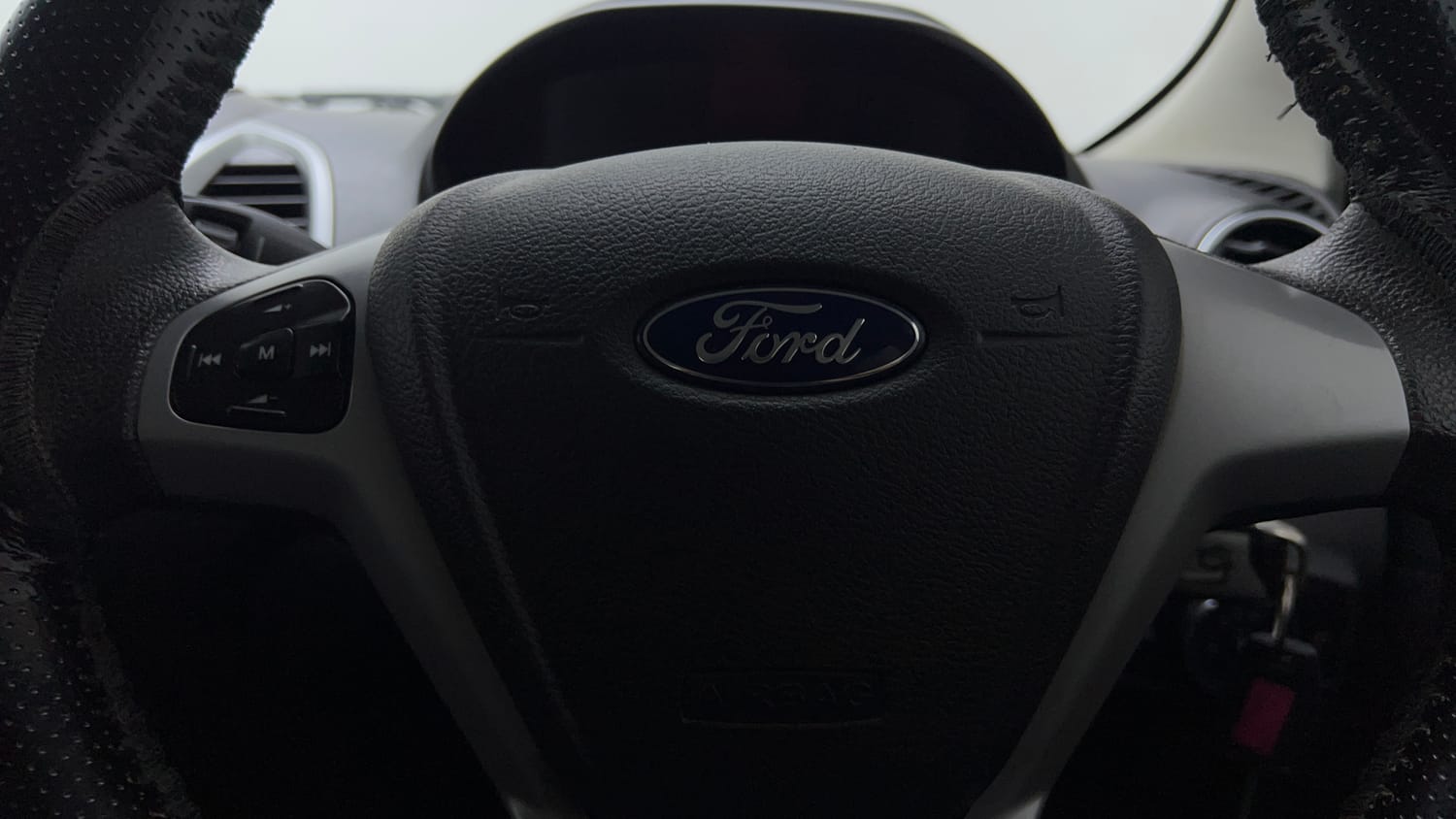 Used 2016 Ford Figo Trend 1.2 Ti-VCT Petrol Manual top_features Airbags