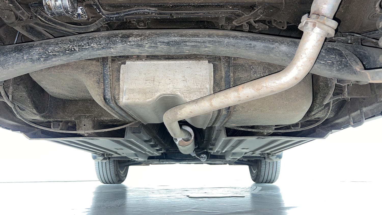 Used 2023 Maruti Suzuki Brezza ZXi Petrol Manual extra REAR UNDERBODY VIEW (TAKEN FROM REAR)