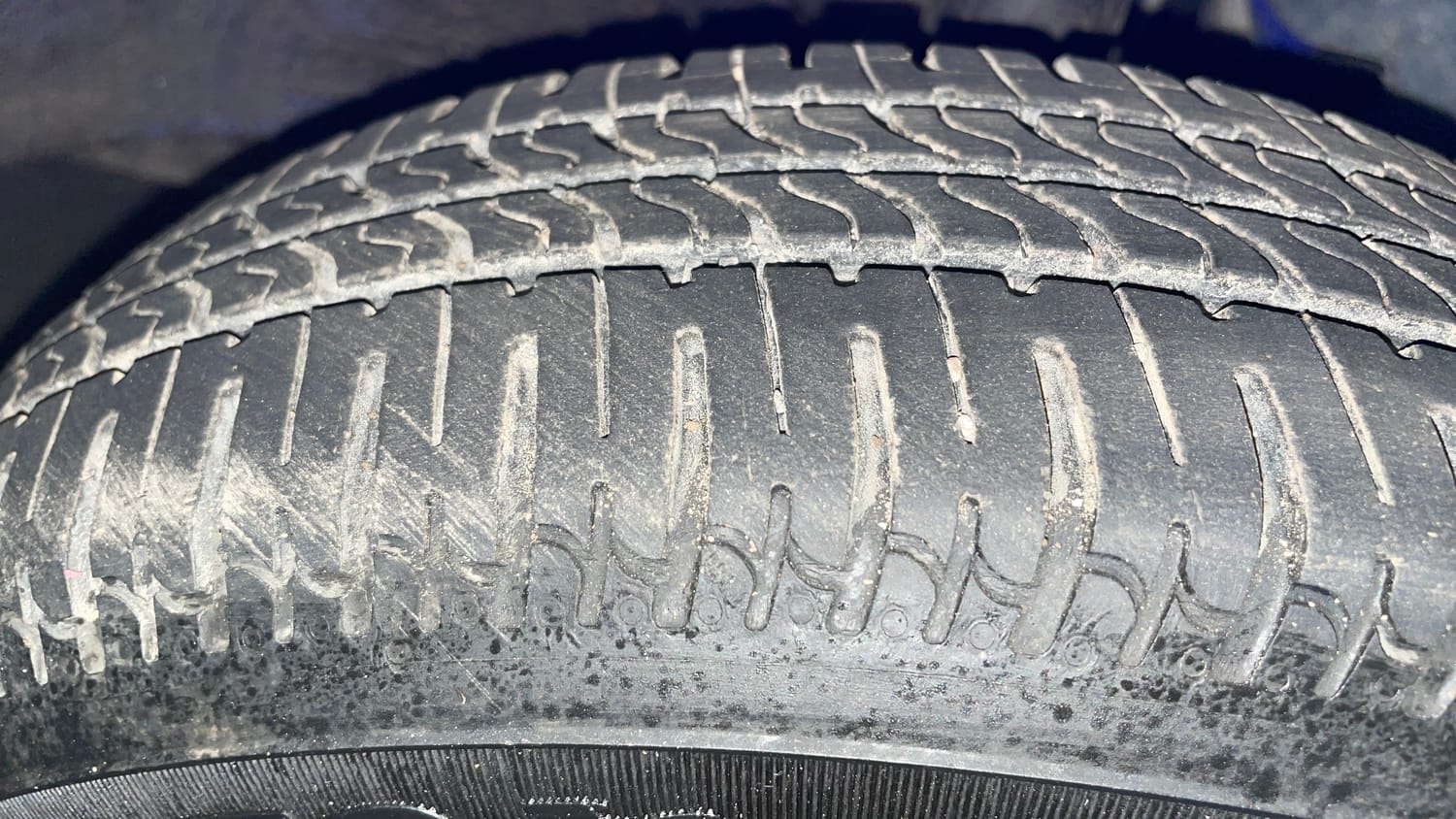 Used 2015 Tata Nano Twist XT Petrol Manual tyres RIGHT FRONT TYRE TREAD VIEW