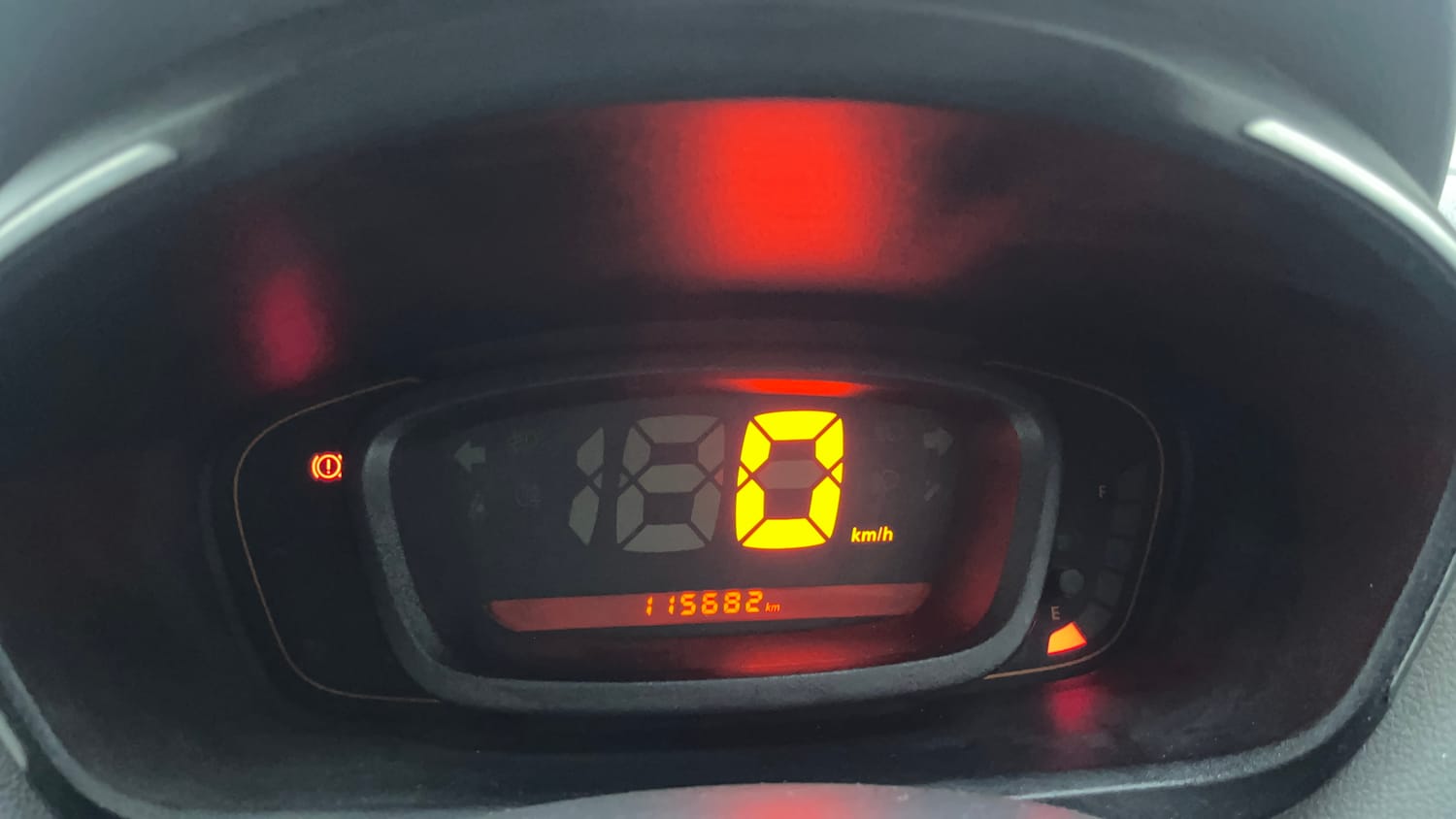 Used 2016 Renault Kwid 1.0 RXT Petrol Manual interior CLUSTERMETER VIEW