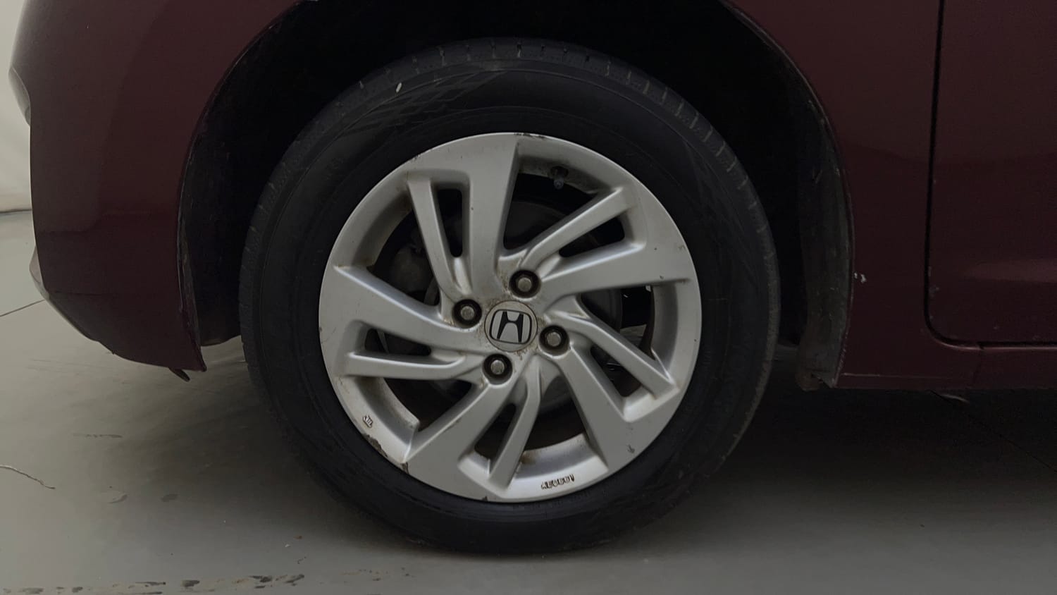 Used 2015 Honda Jazz V Petrol Petrol Manual tyres LEFT FRONT TYRE RIM VIEW