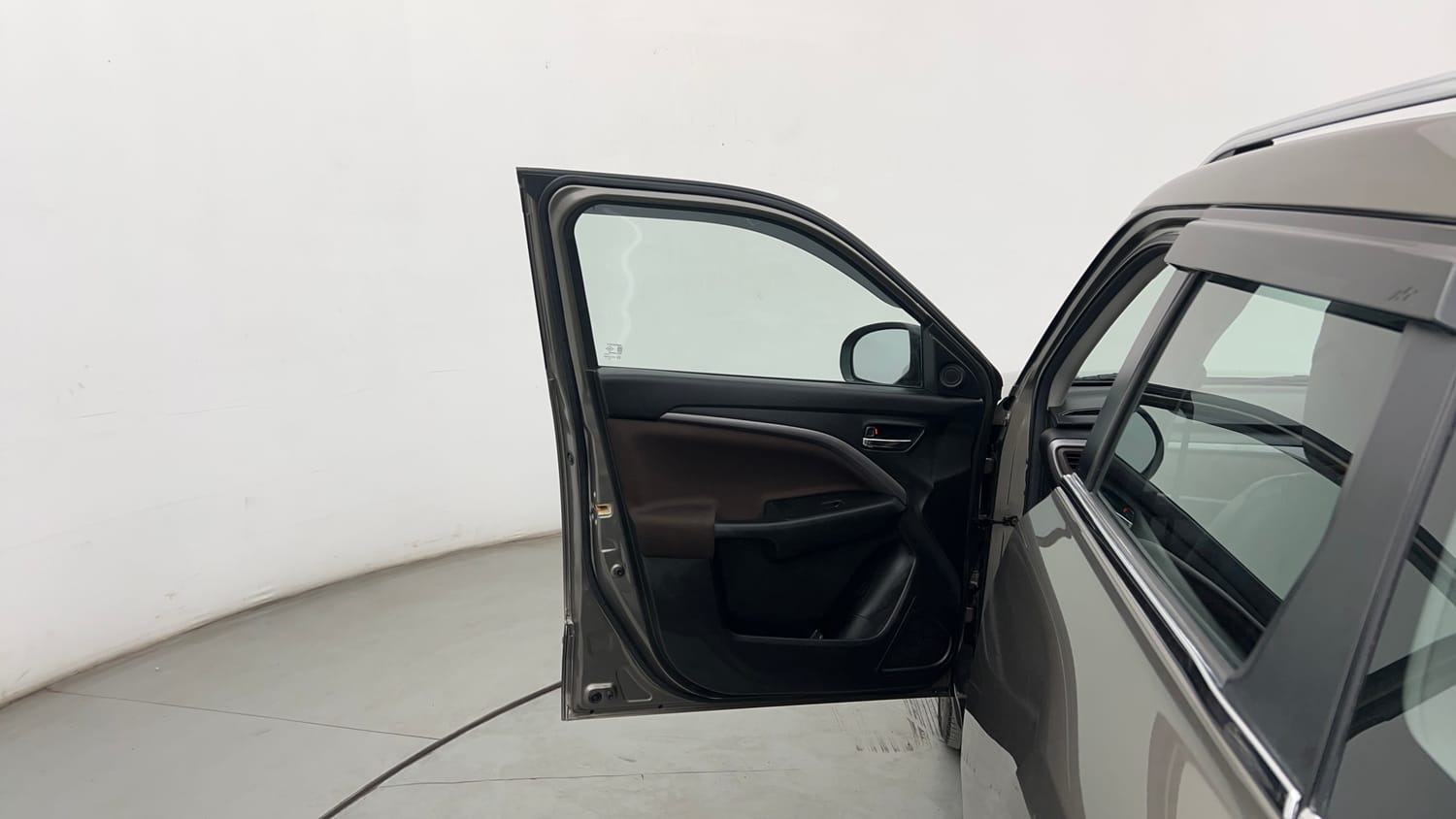 Used 2023 Maruti Suzuki Brezza ZXi Petrol Manual interior LEFT FRONT DOOR OPEN VIEW