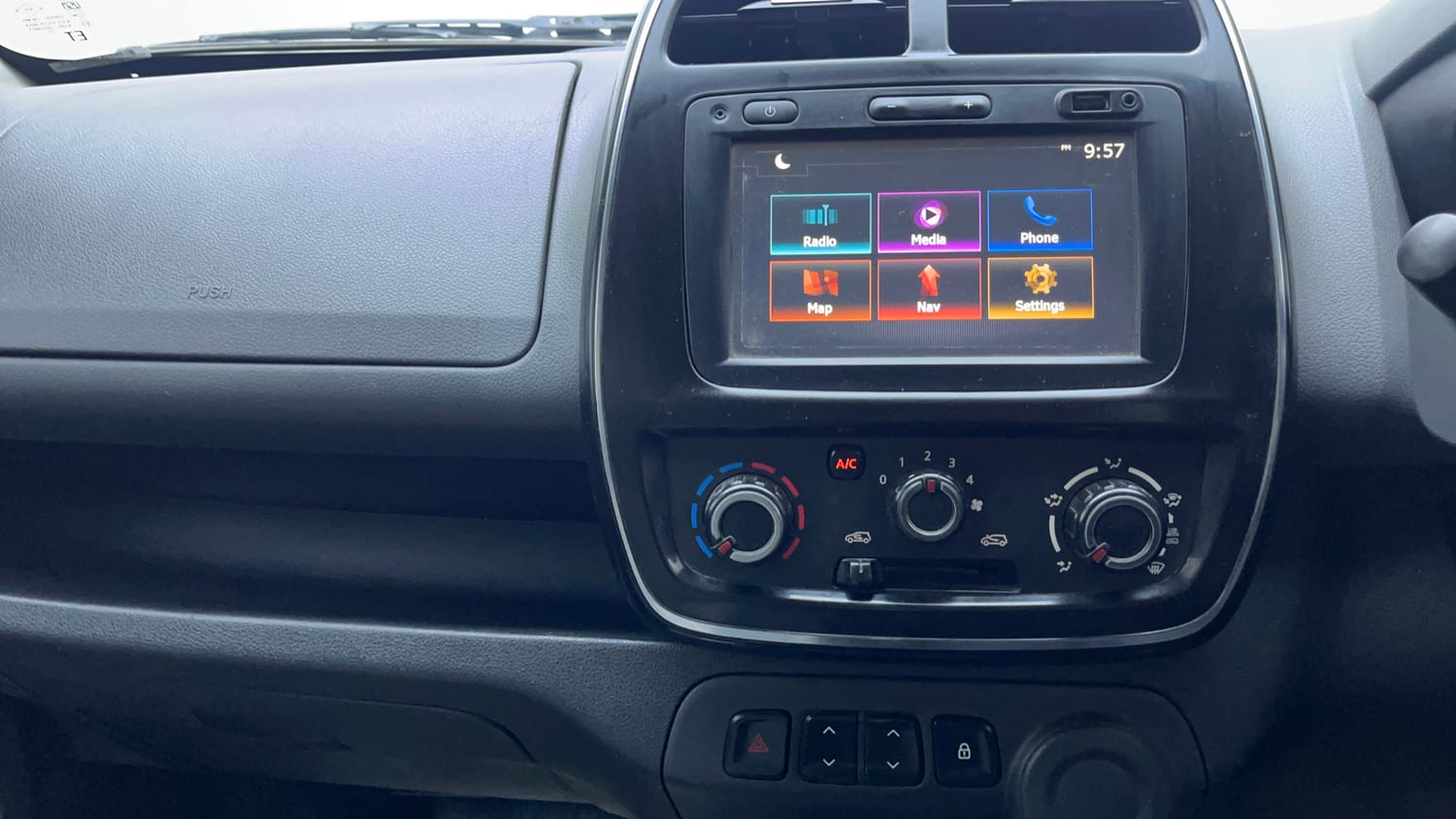 Used 2016 Renault Kwid 1.0 RXT Petrol Manual interior MUSIC SYSTEM & AC CONTROL VIEW
