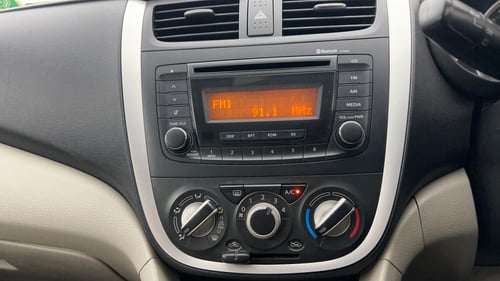 Used 2017 Maruti Suzuki Celerio ZXi Petrol Manual interior MUSIC SYSTEM & AC CONTROL VIEW