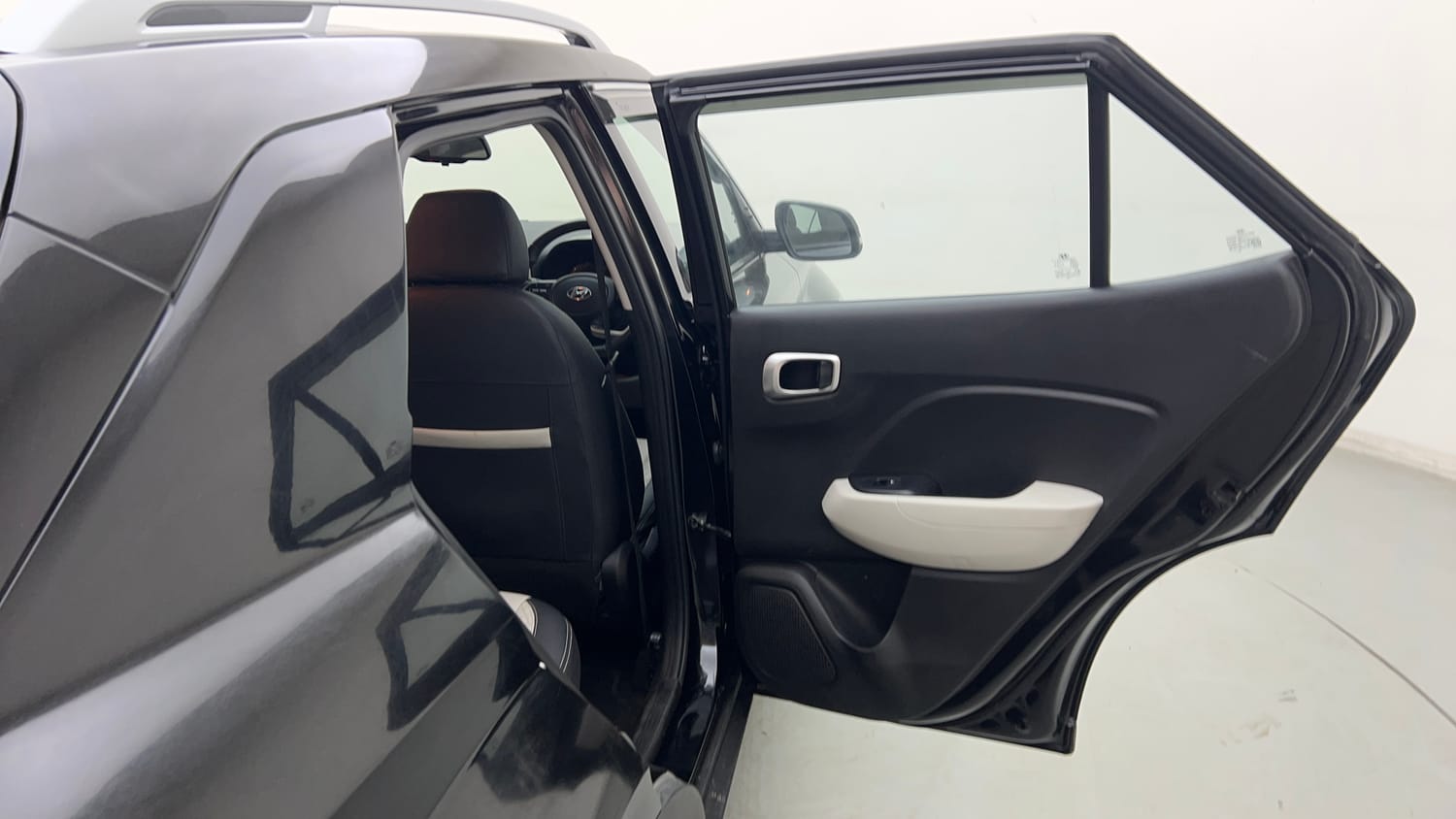 Used 2022 Hyundai Venue SX 1.2 Petrol Petrol Manual interior RIGHT REAR DOOR OPEN VIEW