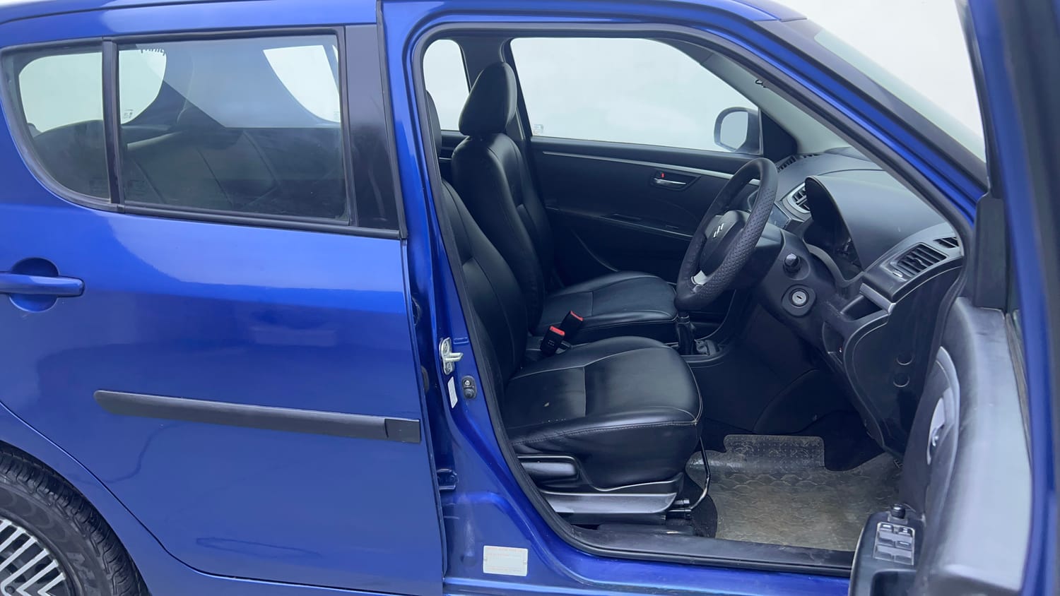 Used 2012 Maruti Suzuki Swift VXi Petrol Manual interior RIGHT SIDE FRONT DOOR CABIN VIEW