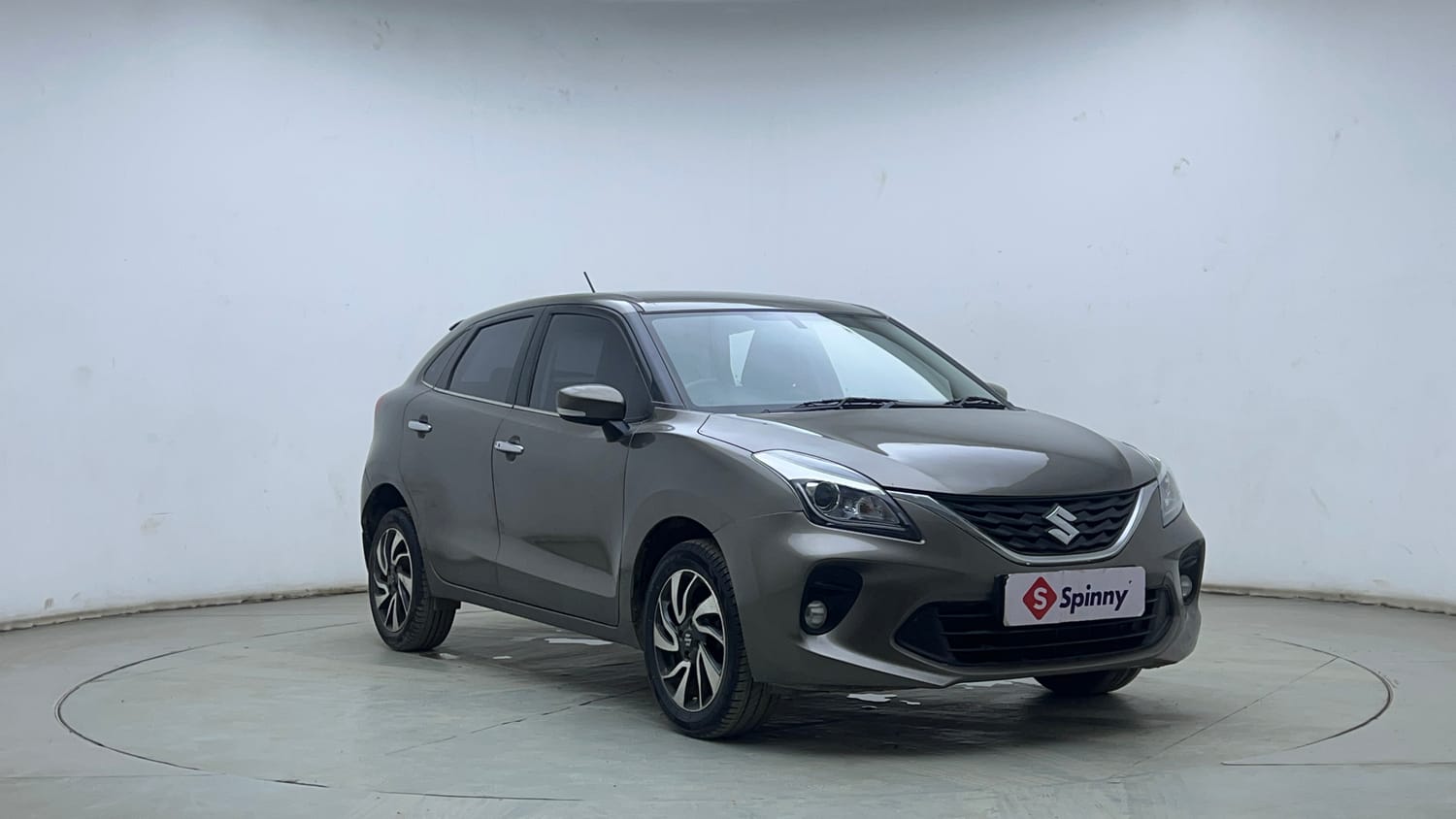 Used 2021 Maruti Suzuki Baleno Zeta Petrol Manual exterior RIGHT FRONT CORNER VIEW