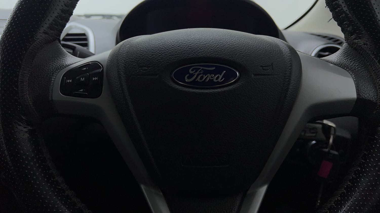 Used 2016 Ford Figo Trend 1.2 Ti-VCT Petrol Manual top_features Steering mounted controls
