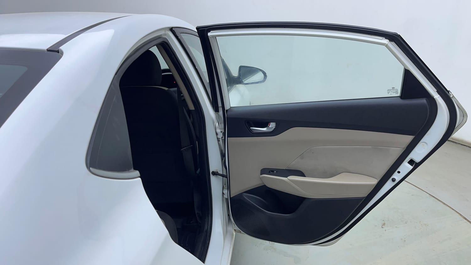Used 2019 Hyundai Verna EX 1.4 VTVT Petrol Manual interior RIGHT REAR DOOR OPEN VIEW