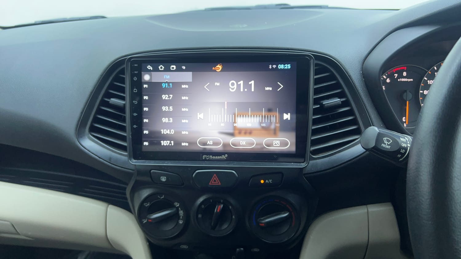 Used 2019 Hyundai Santro Sportz CNG Cng Manual top_features Integrated (in-dash) music system