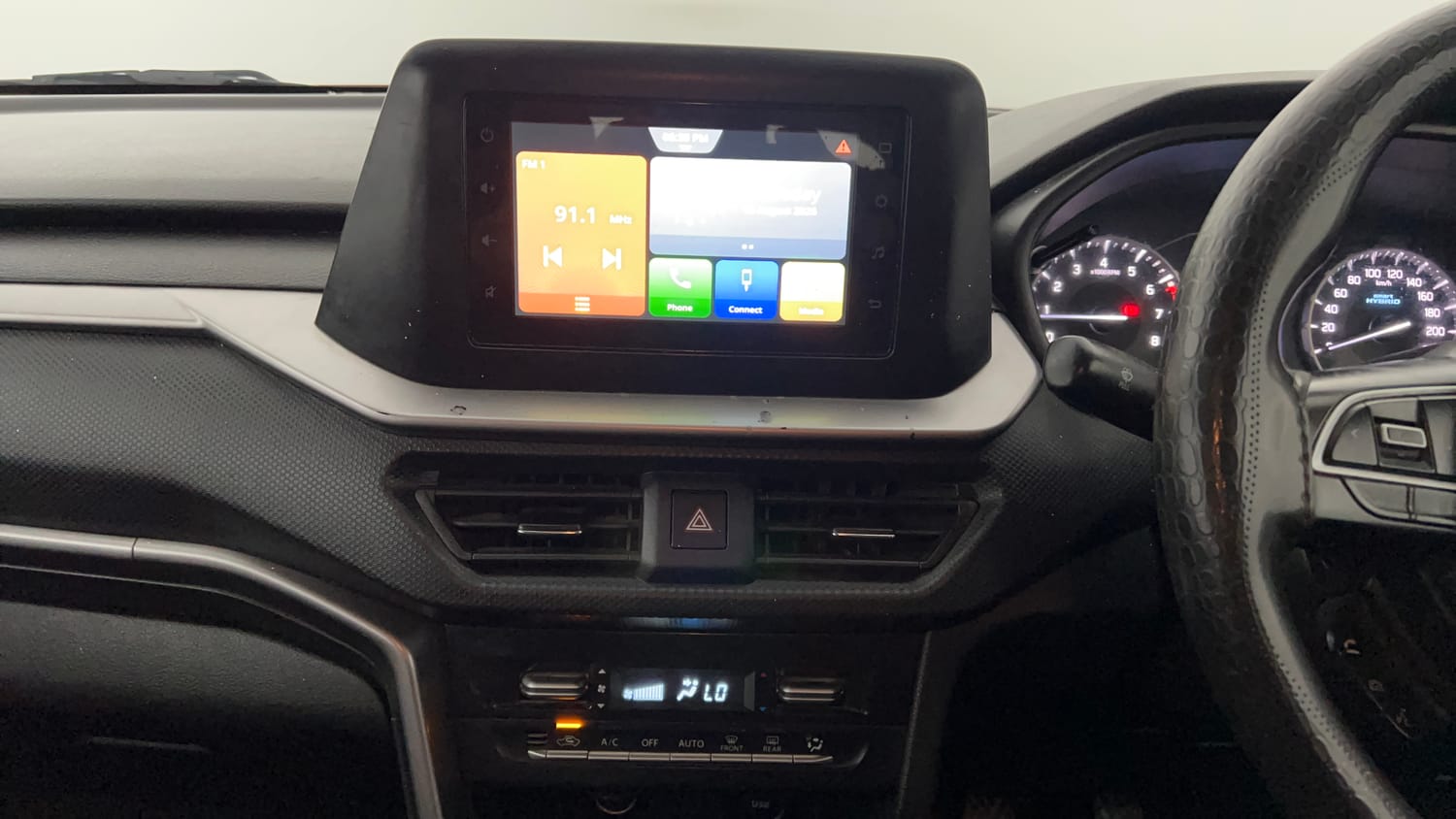 Used 2023 Maruti Suzuki Brezza VXi Petrol Manual interior MUSIC SYSTEM & AC CONTROL VIEW