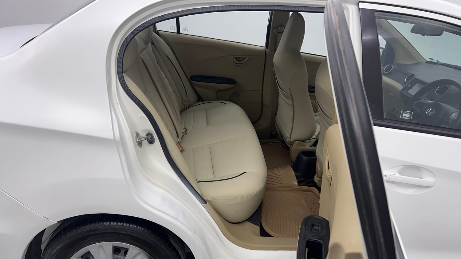 Used 2016 Honda Amaze 1.2 S i-VTEC Petrol Manual interior RIGHT SIDE REAR DOOR CABIN VIEW