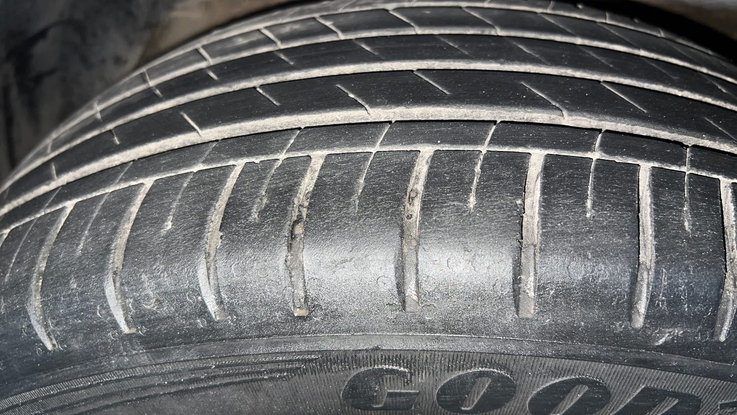 Used 2022 MG Motors Hector Sharp 1.5 Petrol CVT Petrol Automatic tyres LEFT FRONT TYRE TREAD VIEW