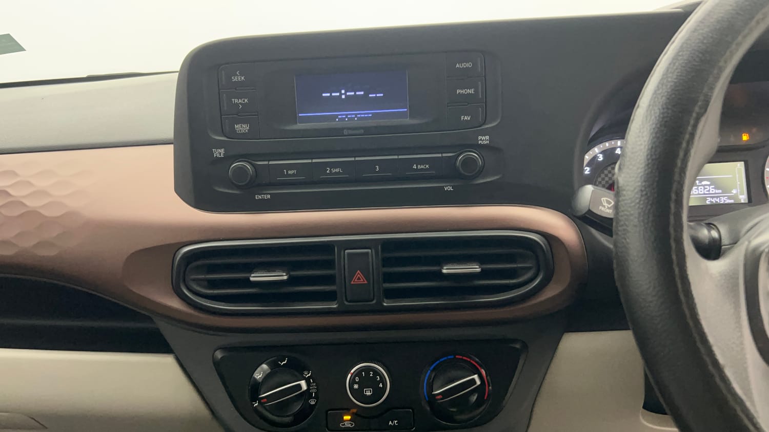 Used 2020 Hyundai Aura S 1.2 Petrol Petrol Manual top_features Integrated (in-dash) music system