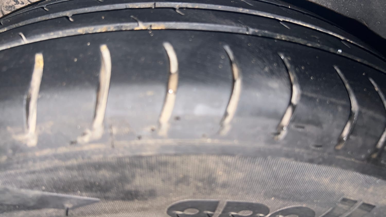Used 2012 Hyundai i10 Magna 1.1 iRDE2 Petrol Manual tyres LEFT REAR TYRE TREAD VIEW
