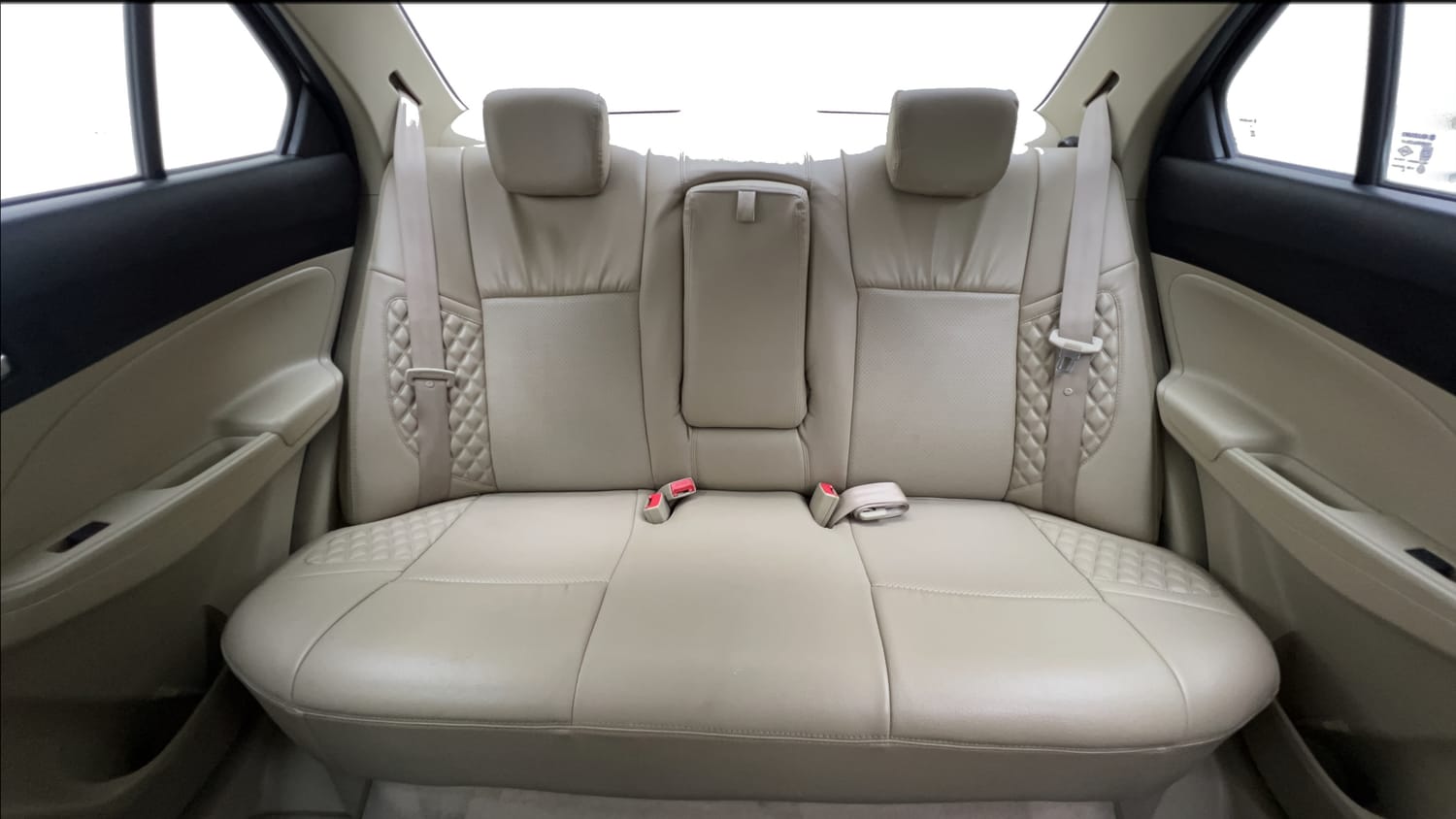 Used 2019 Maruti Suzuki Dzire VXi Petrol Manual interior REAR SEAT CONDITION VIEW