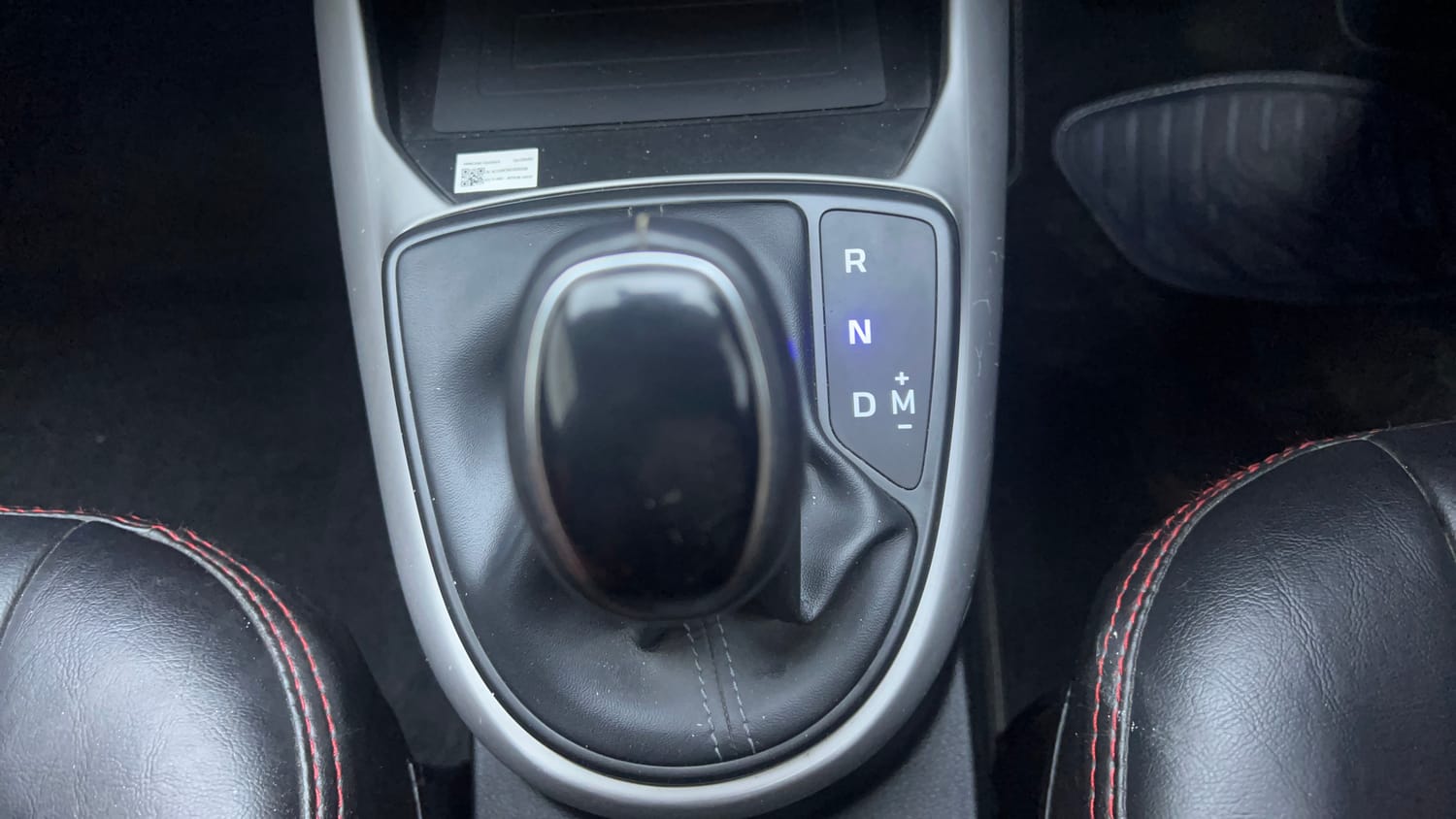 Used 2024 Hyundai Exter SX (O) Connect 1.2 AMT Petrol Automatic interior GEAR  KNOB VIEW
