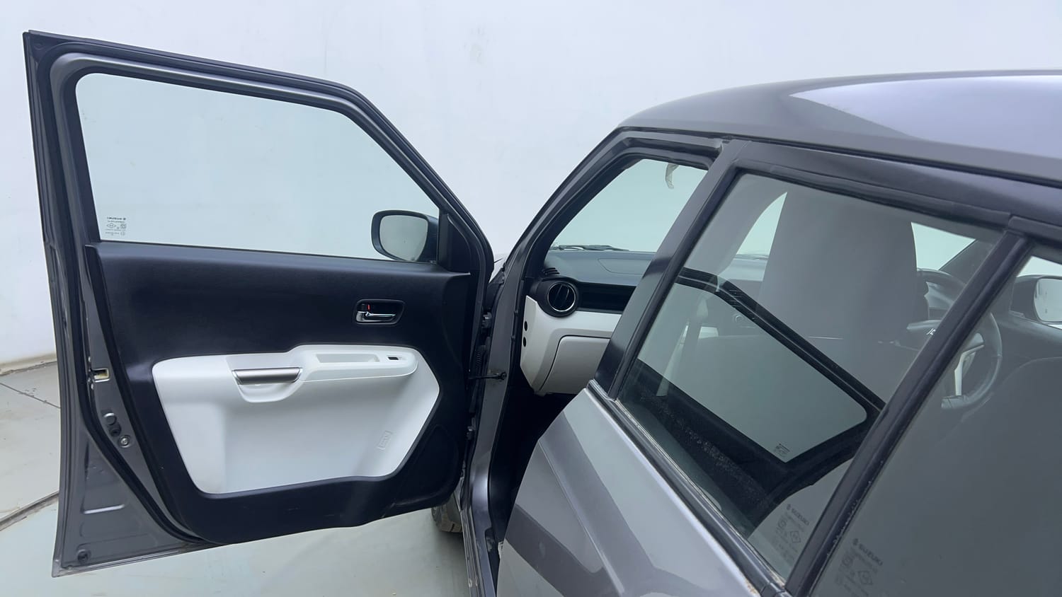 Used 2018 Maruti Suzuki Ignis Delta 1.2 MT Petrol Manual interior LEFT FRONT DOOR OPEN VIEW