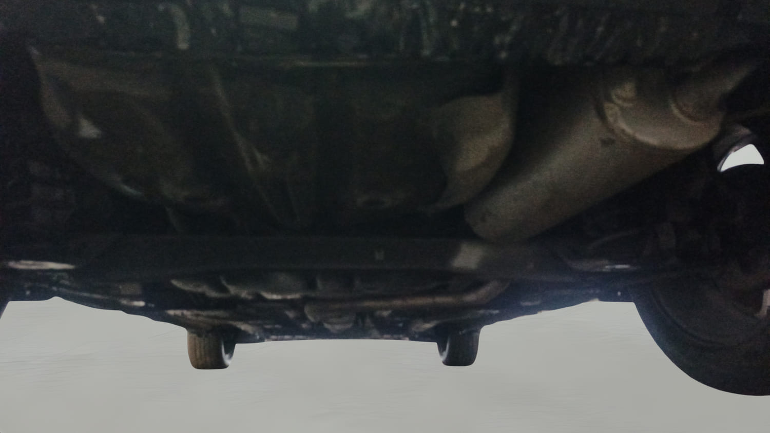 Used 2021 Hyundai i20 Asta 1.0 Turbo DCT Petrol Automatic extra REAR UNDERBODY VIEW (TAKEN FROM REAR)