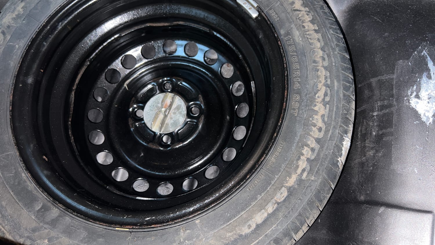 Used 2015 Honda Brio S MT Petrol Manual tyres SPARE TYRE VIEW