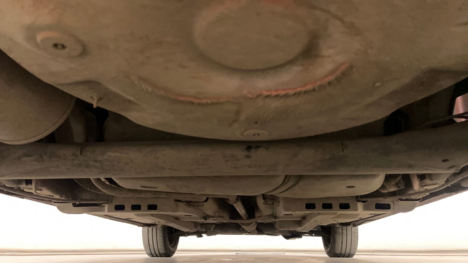 Used 2016 Volkswagen Polo Comfortline 1.2L (P) Petrol Manual extra REAR UNDERBODY VIEW (TAKEN FROM REAR)