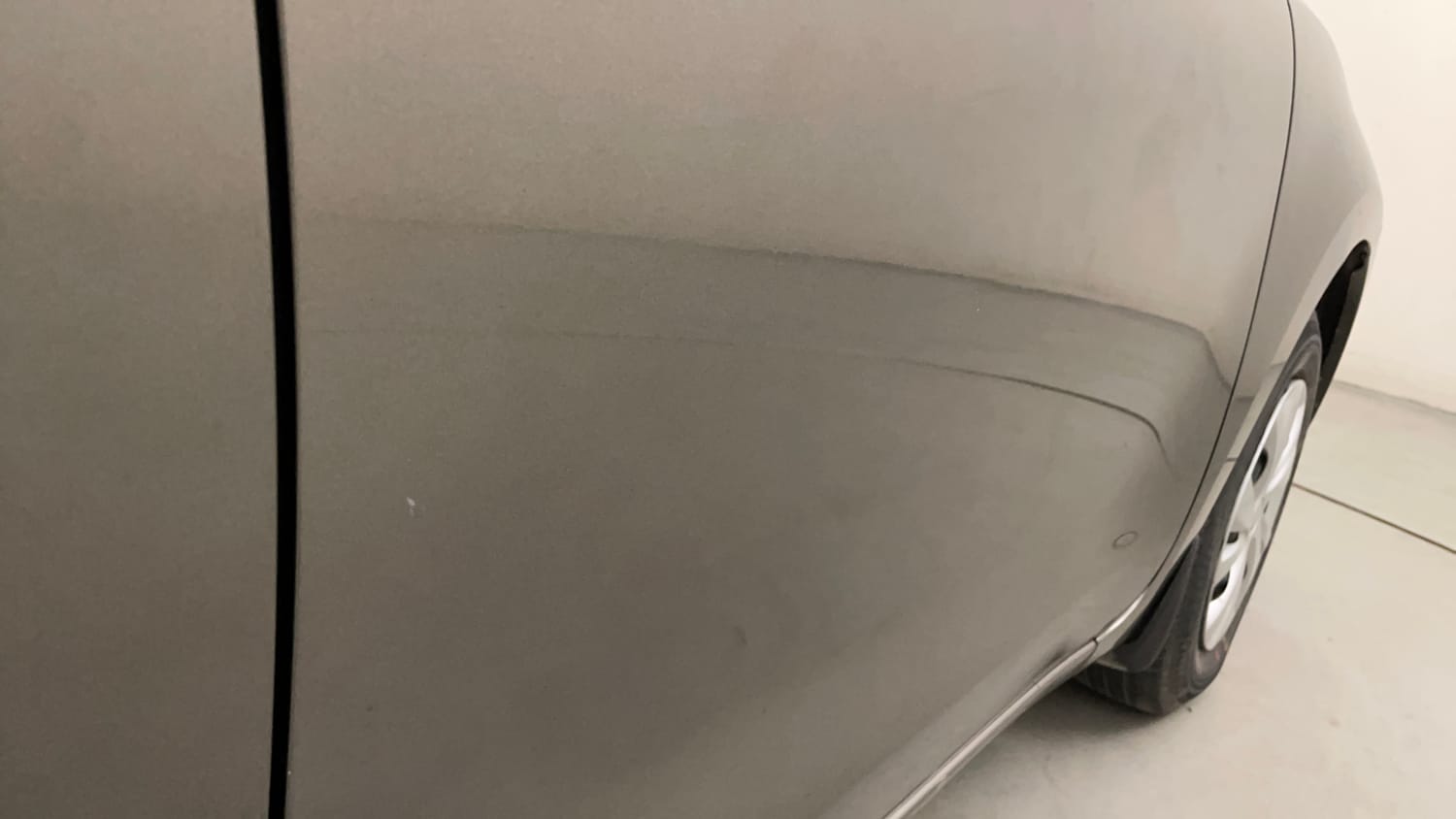 Used 2023 Maruti Suzuki Swift VXi Petrol Manual dents MINOR SCRATCH