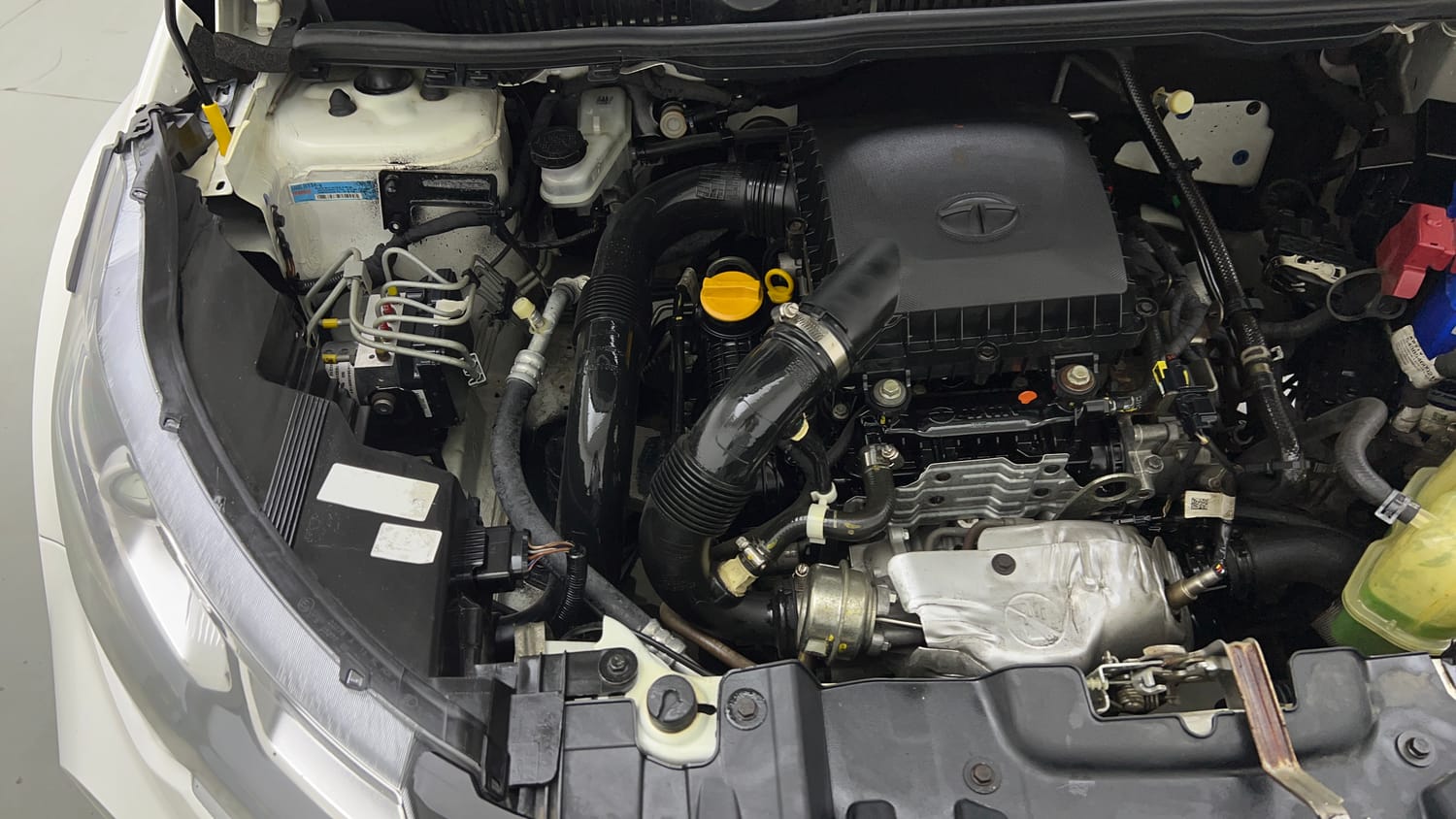 Used 2022 Tata Nexon XZ Plus Petrol Manual engine ENGINE RIGHT SIDE VIEW