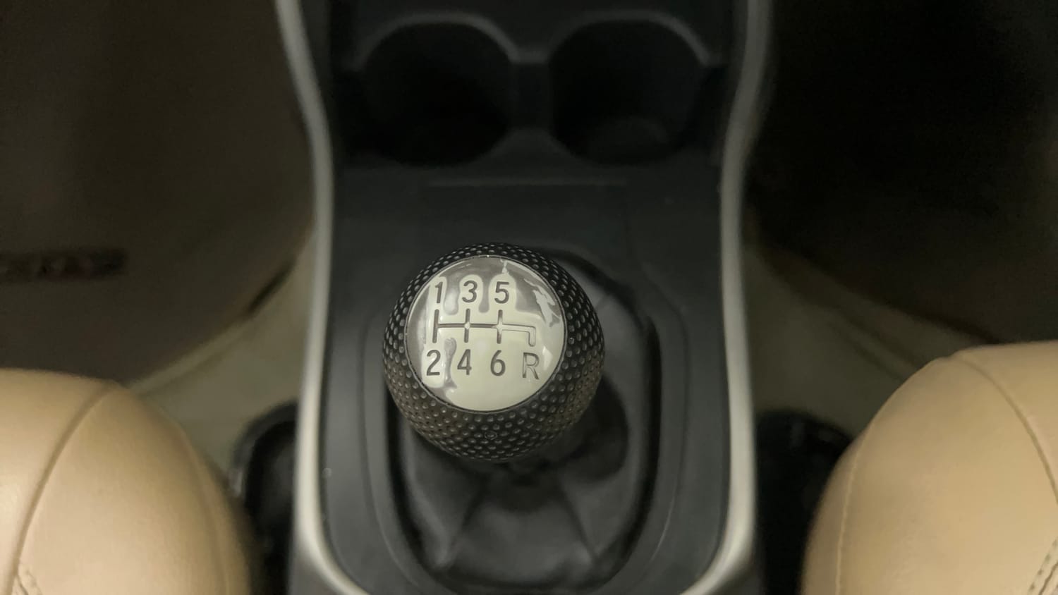Used 2016 Honda City SV Diesel Diesel Manual interior GEAR  KNOB VIEW