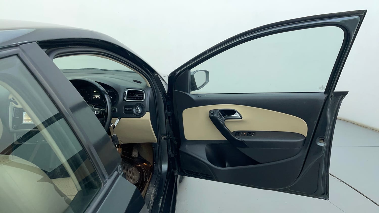 Used 2016 Volkswagen Ameo Highline1.2L (P) Petrol Manual interior RIGHT FRONT DOOR OPEN VIEW