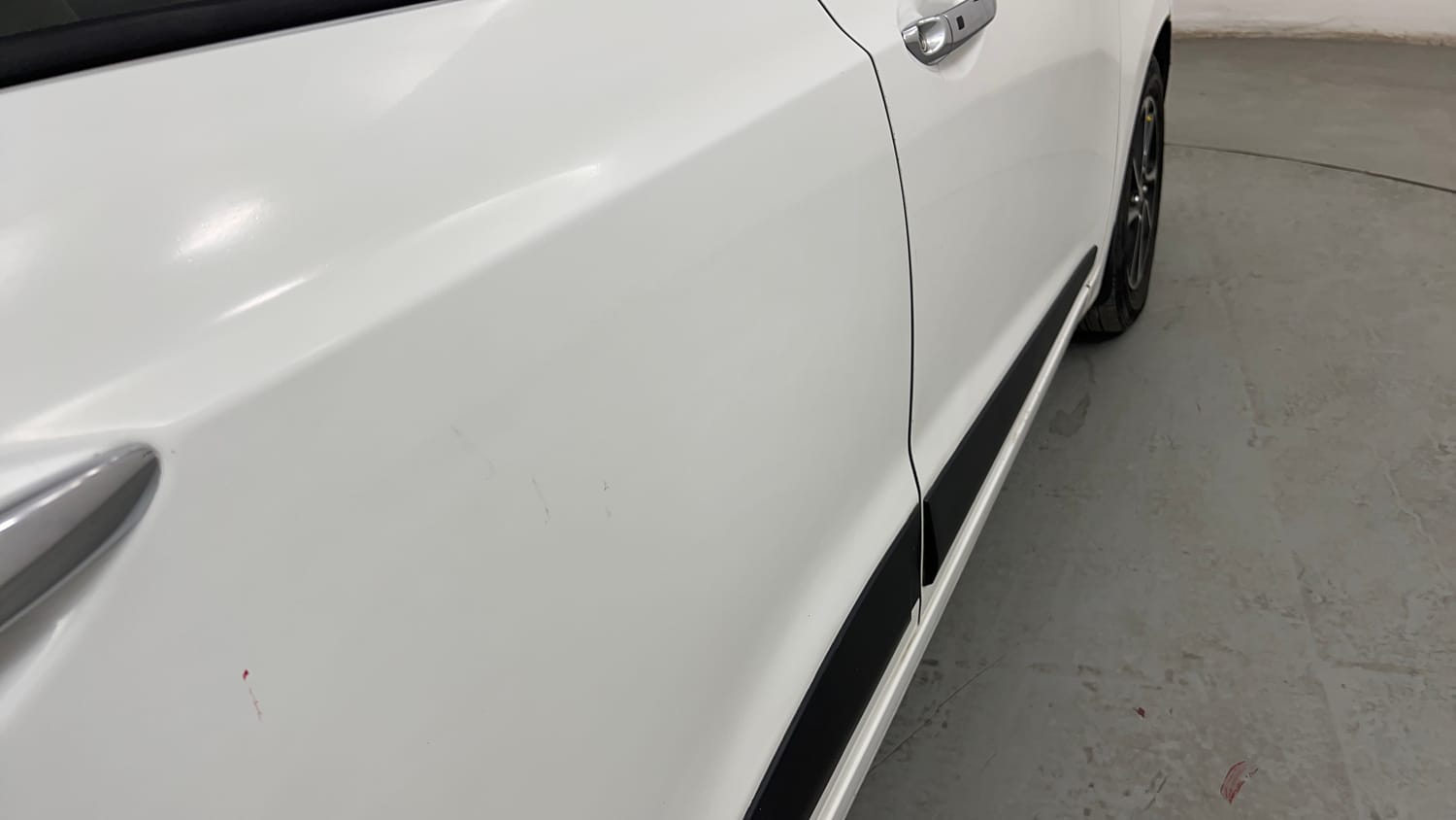 Used 2017 Hyundai Grand i10 Asta 1.2 Kappa VTVT Petrol Manual dents MINOR SCRATCH