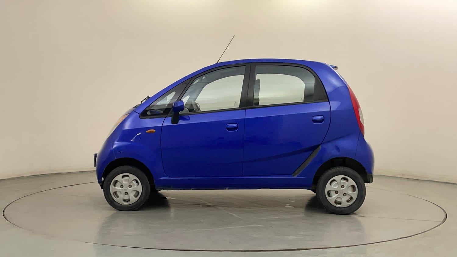Used 2014 Tata Nano LX Petrol Manual exterior LEFT SIDE VIEW
