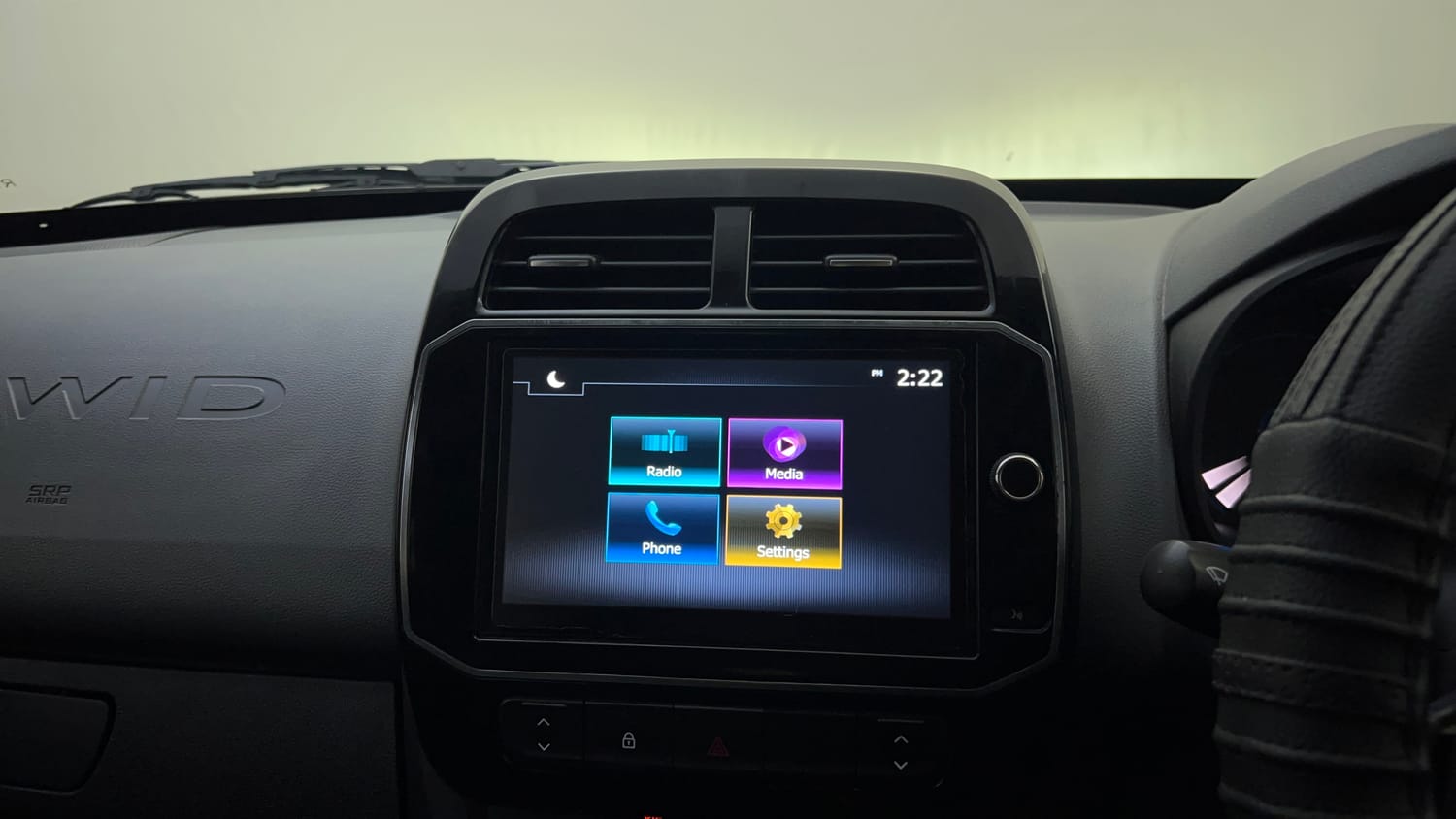 Used 2020 Renault Kwid 1.0 RXT AMT Opt Petrol Automatic top_features Touch screen infotainment system