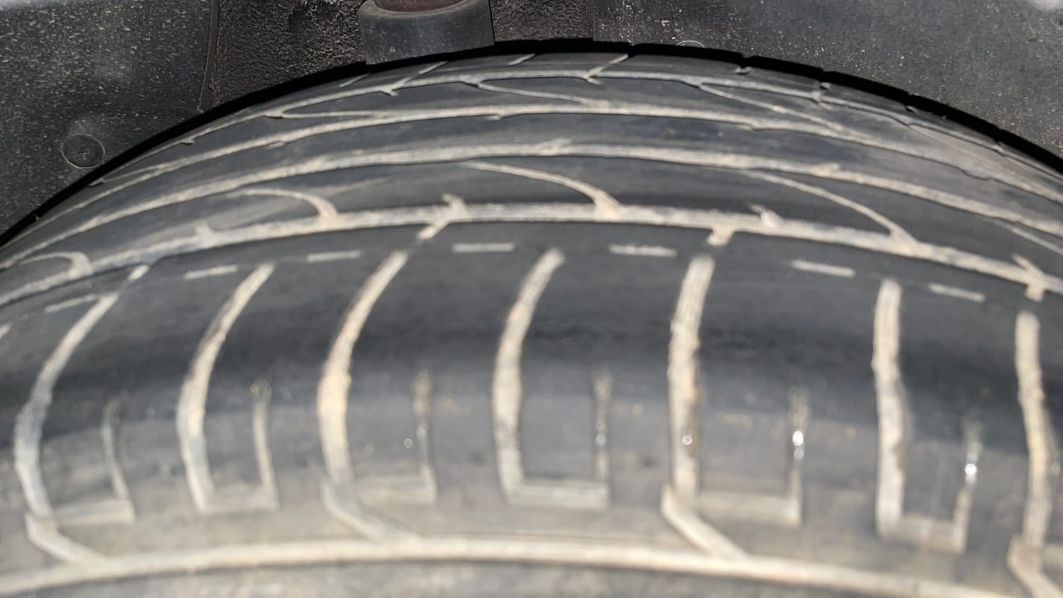 Used 2019 Hyundai Creta SX 1.6 AT Petrol Petrol Automatic tyres RIGHT REAR TYRE TREAD VIEW