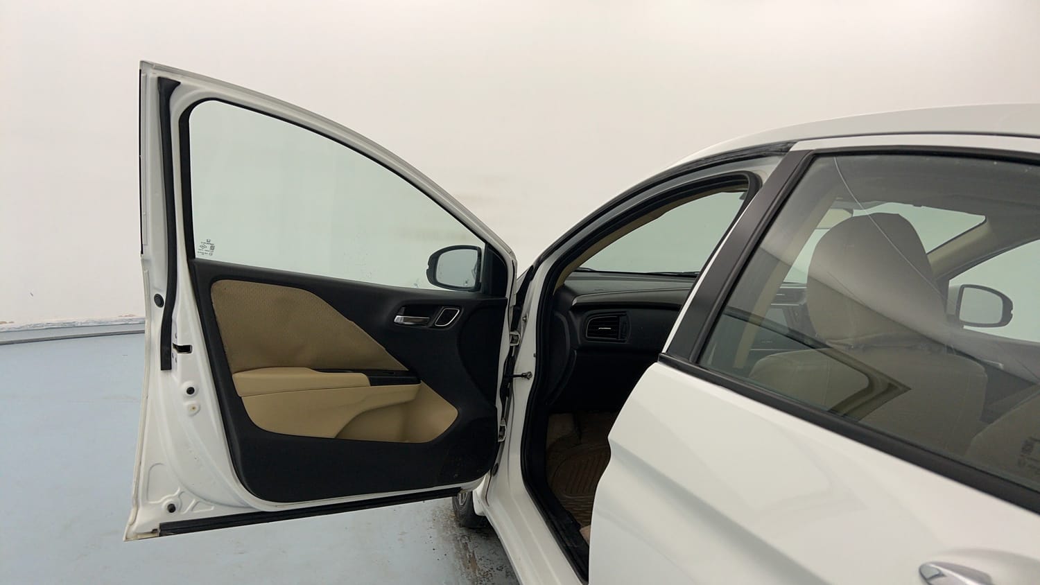Used 2019 Honda City VX Petrol Petrol Manual interior LEFT FRONT DOOR OPEN VIEW