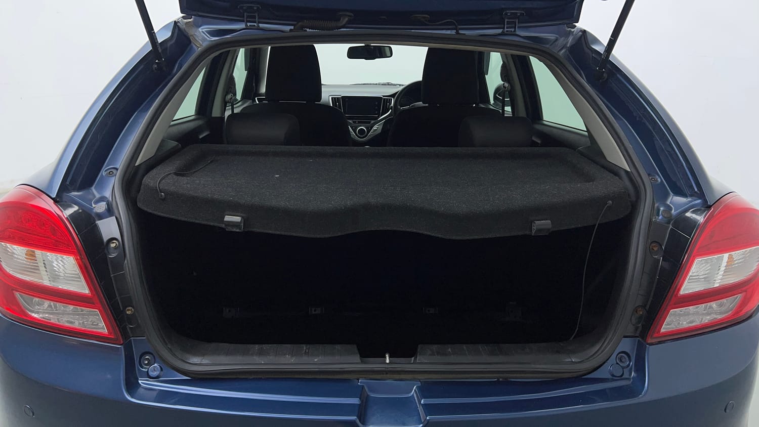 Used 2017 Maruti Suzuki Baleno Alpha 1.2 Petrol Manual interior DICKY INSIDE VIEW