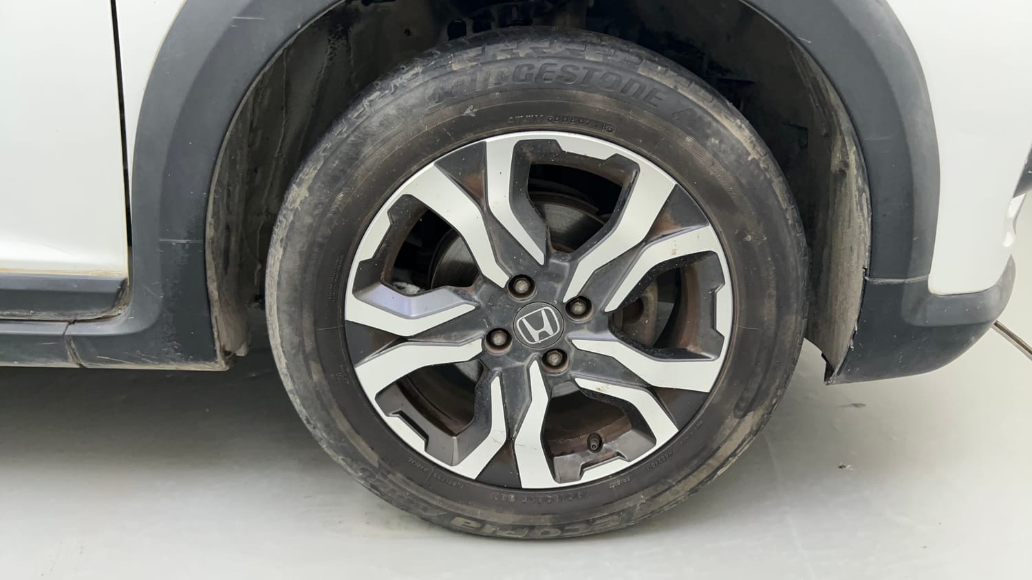 Used 2018 Honda WR-V S MT Petrol Petrol Manual tyres RIGHT FRONT TYRE RIM VIEW