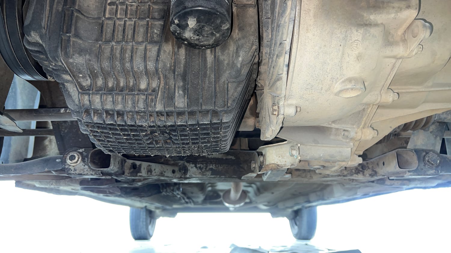 Used 2017 Renault Kwid RXT Live For More Edition 1.0 Petrol Manual extra FRONT LEFT UNDERBODY VIEW
