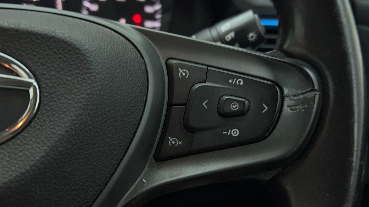 Used 2022 Tata Punch Creative AMT Petrol Automatic top_features Cruise control