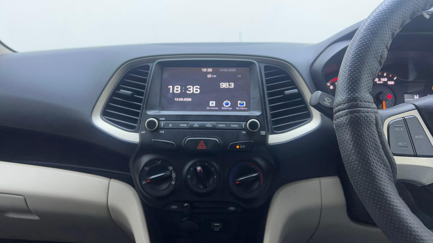 Used 2020 Hyundai Santro Sportz AMT Petrol Automatic interior MUSIC SYSTEM & AC CONTROL VIEW
