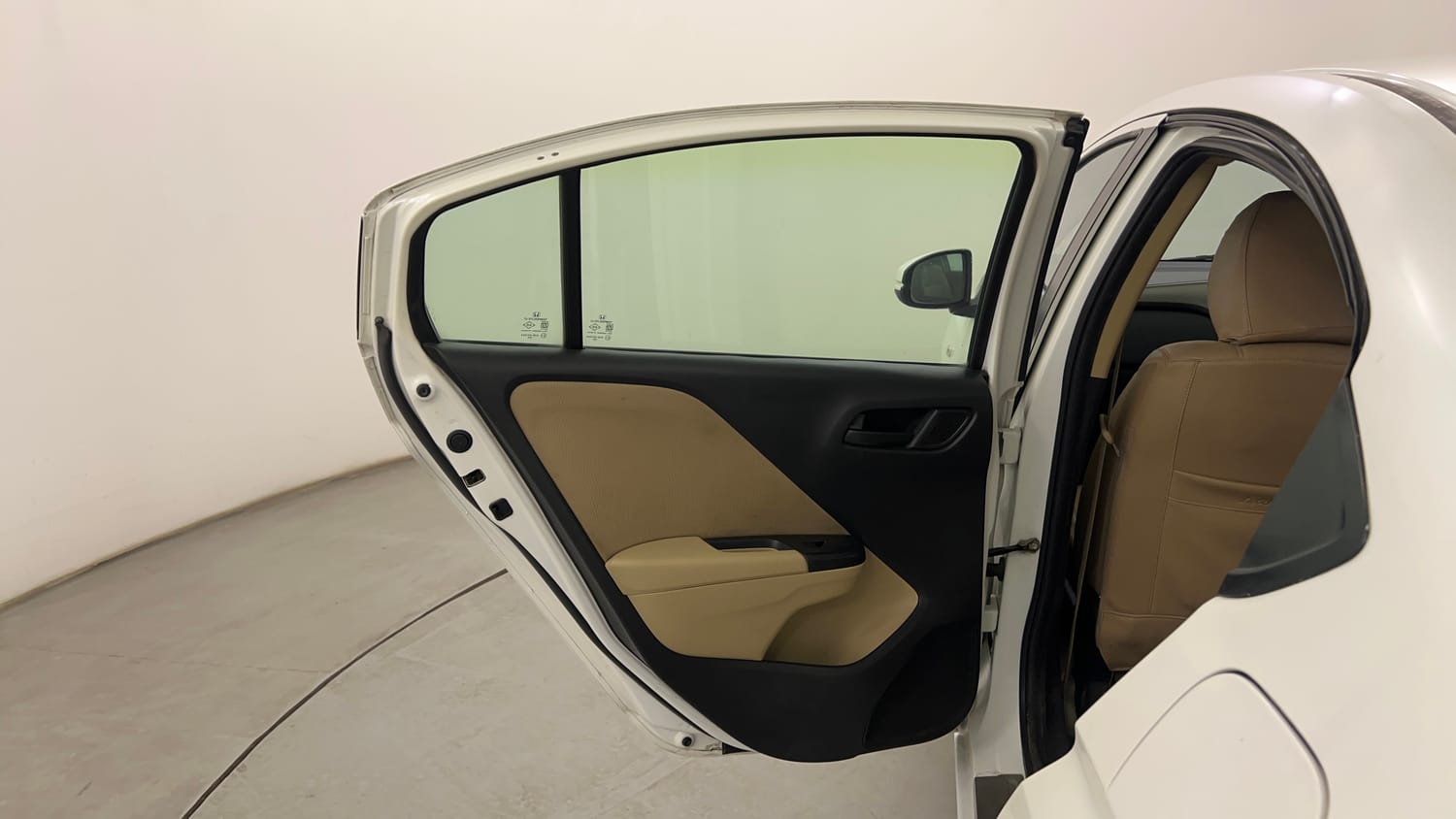 Used 2016 Honda City SV Diesel Diesel Manual interior LEFT REAR DOOR OPEN VIEW