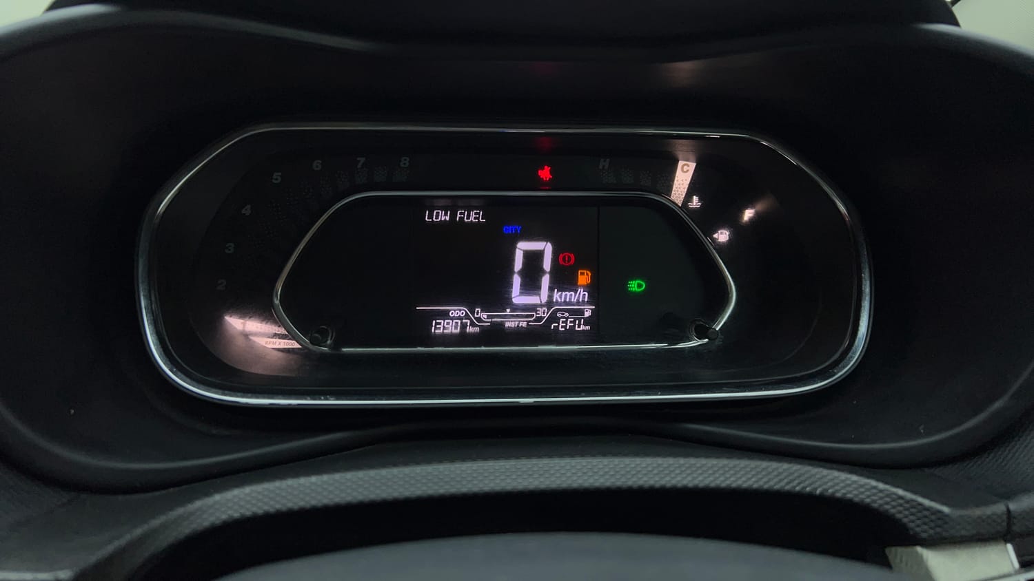 Used 2022 Tata Nexon XZ Plus Petrol Manual interior CLUSTERMETER VIEW